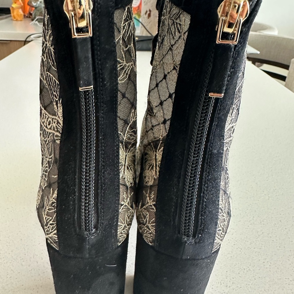 Dior Naughtily-D Boots with suede and butterfly details. Like brand new! - Picture 5 of 6